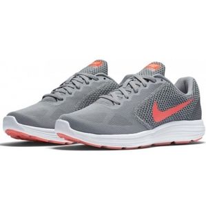 Nike Revolution Sneakers
